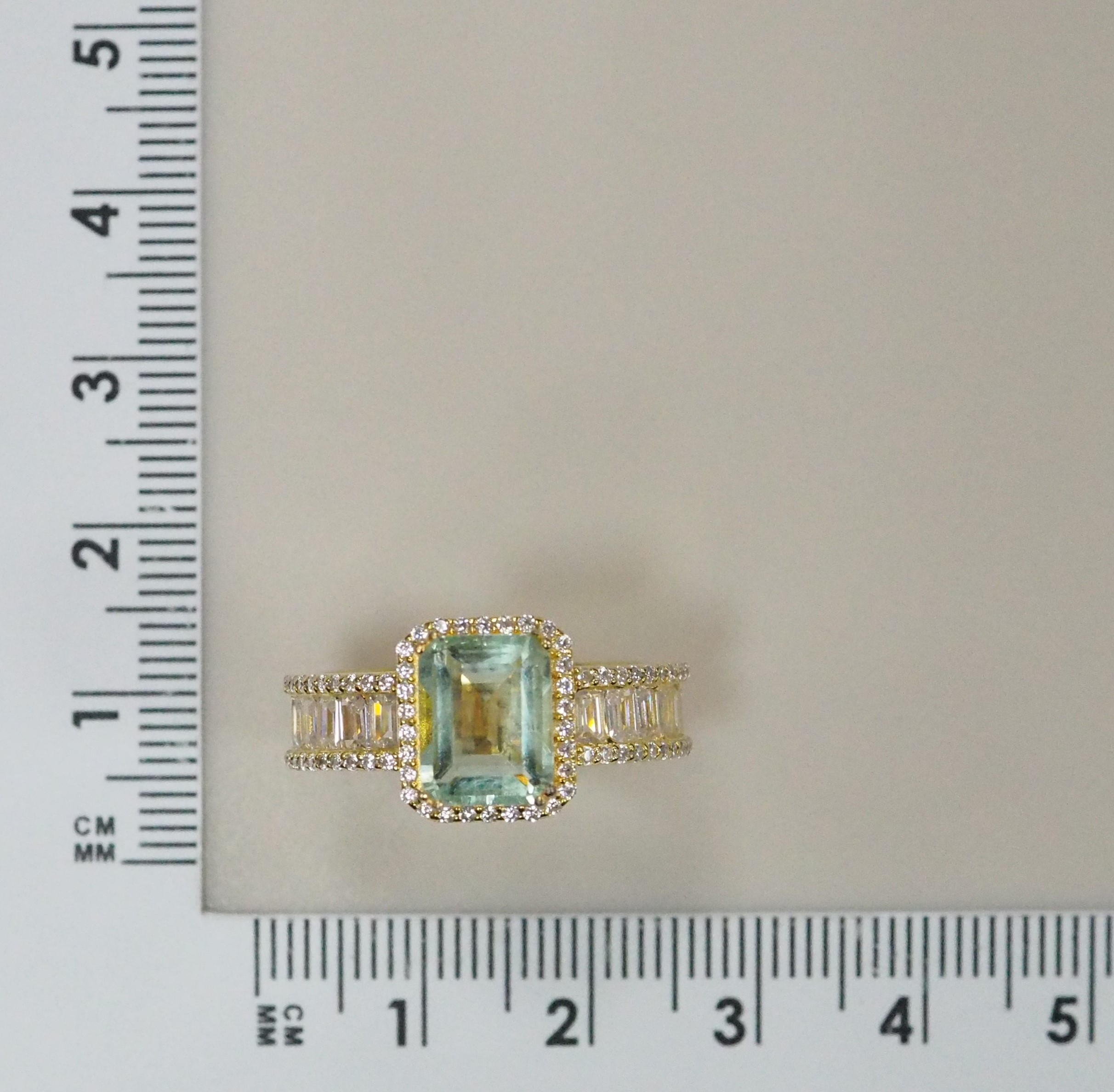 Серебряное кольцо с флюоритом